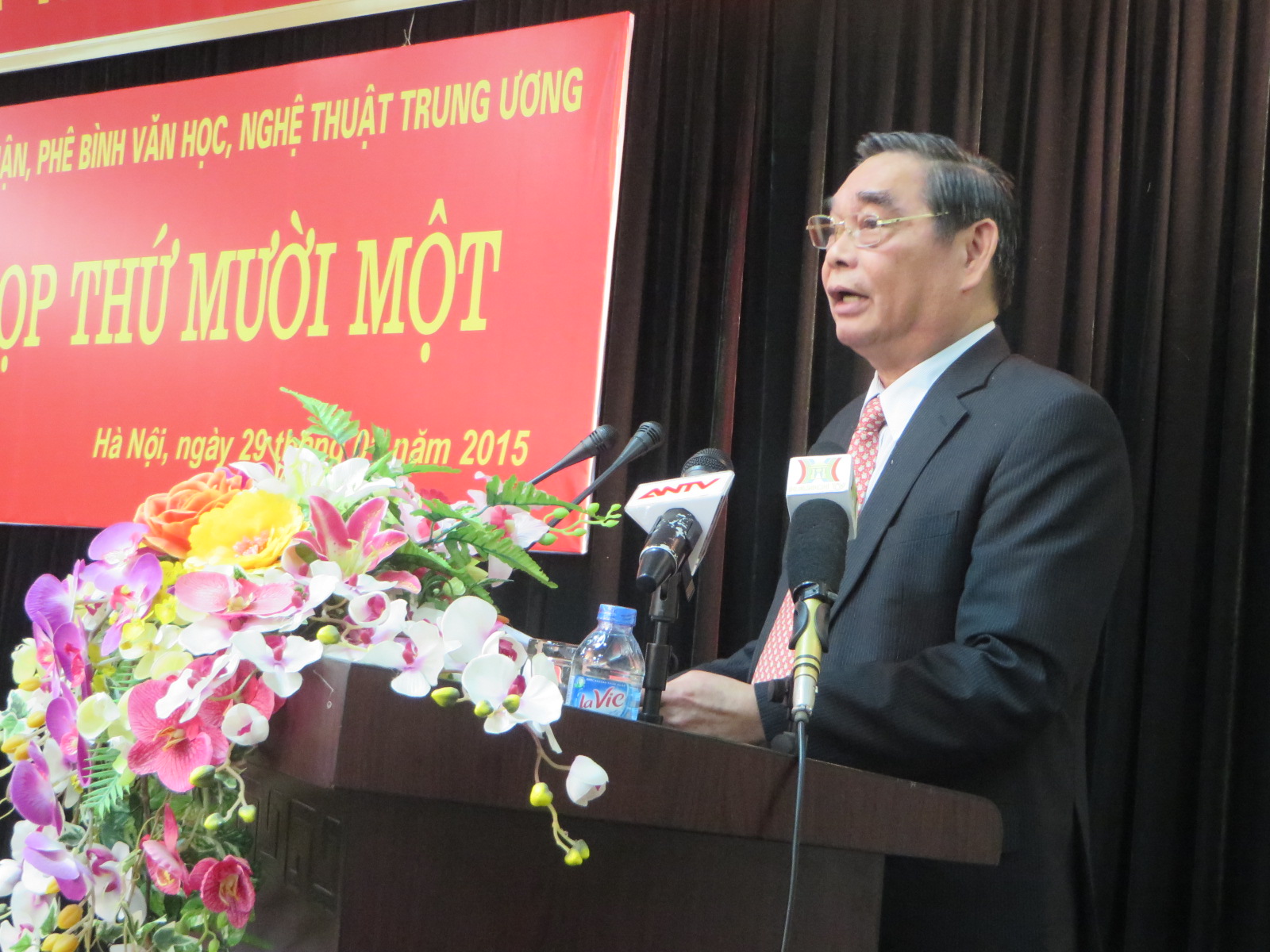 ປີ 2015, ສະພາທິດສະດີ, ຕຳນິວັນນະຄະດີ,  ສິລະປະສູນກາງສຸມໃສ່ 4 ໜ້າທີ່ຈຸດສຸມ